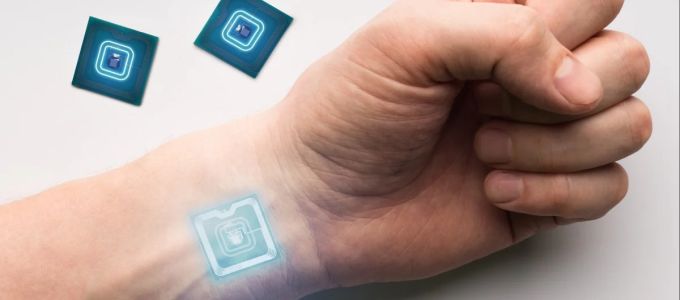 Kutatók emberi testbe ültethetõ vezeték nélküli töltõt fejlesztettek ki