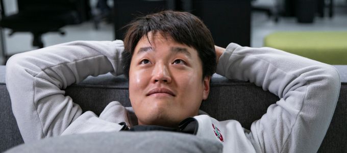 Mégsem adja ki Montenegró a dél-koreai "kriptokirályt"