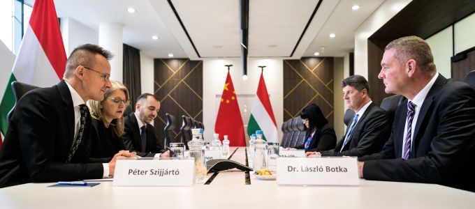 A kínai BYD Szegeden hozza létre elsõ európai autógyárát