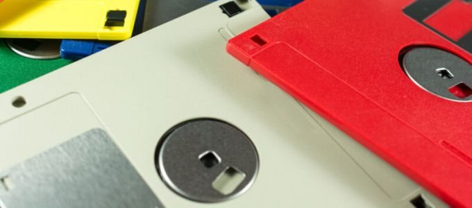 A japán kormány többé nem követeli meg a floppy használatát