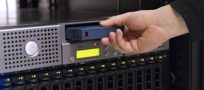 Tavaly 152,9 exabájtnyi szalagos adattároló kelt el a világon