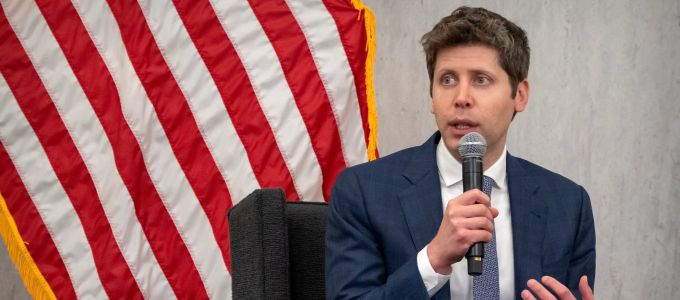 Pénzügyi csalások özönét hozza az MI