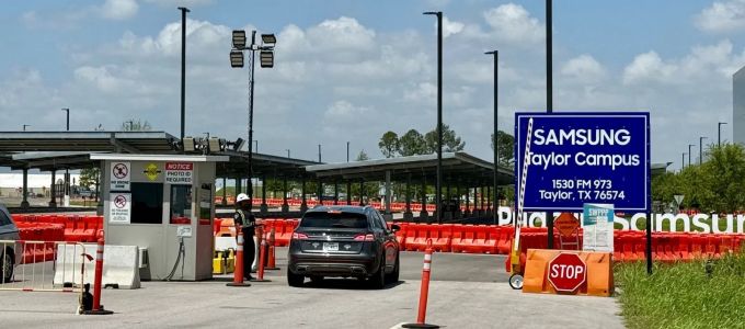 A Samsung 16,5 milliárd dolláros üzlet keretében MI chipeket szállít a Teslának