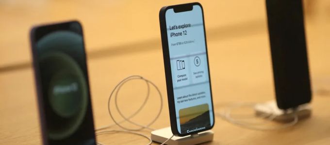 Az Apple frissítéssel kívánja csökkenteni az iPhone 12 sugárzási értékeit