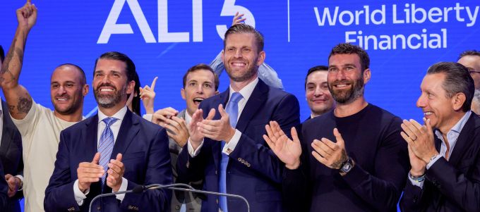 Több milliárd dollárt keresett a kriptovalutájával Donald Trump