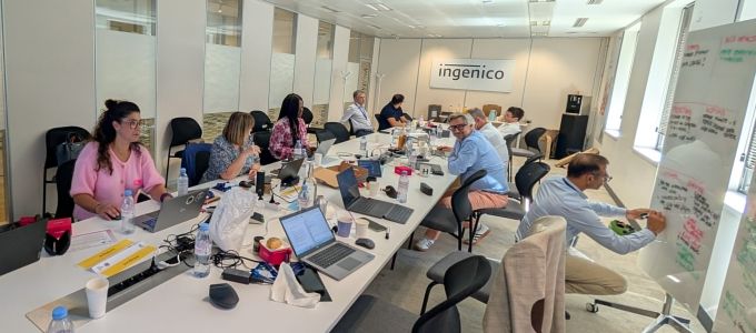 Franciaország a digitális vihar napjára készül