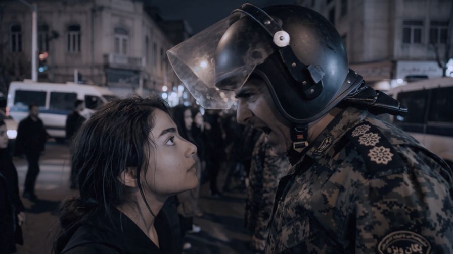 Az MI filmkészítés elsõ nagy kudarca Irán tragédiája a vásznon