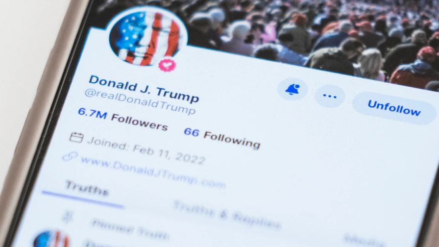 A Truth Social pénzért kínál villámgyors hozzáférést Trump piacmozgató bejegyzéseihez