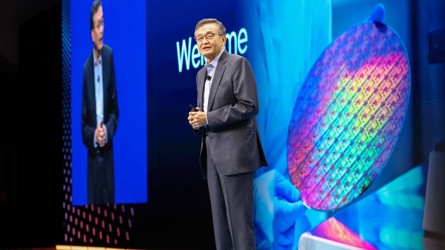 Látványos fordulatot vett a chipóriás, egyre nagyobb szerephez jutnak az Intel processzorai