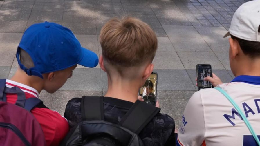 Hiába a tilalom, az ausztrál tinédzserek többsége továbbra is használja a közösségi médiát