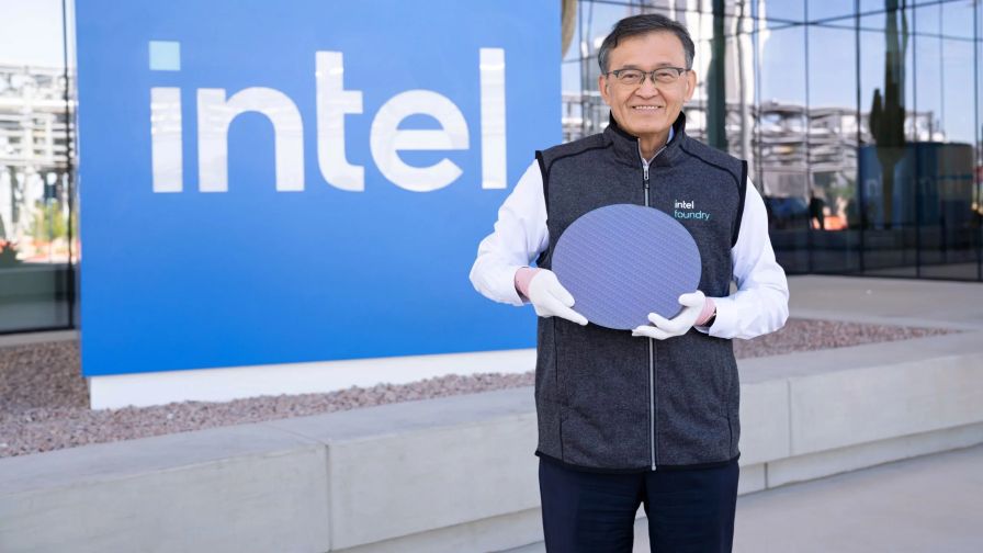 A szakadék szélérõl tért vissza az Intel