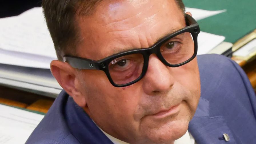Büntetõfeljelentést tettek a Meta MI-szemüvegei ellen Németországban