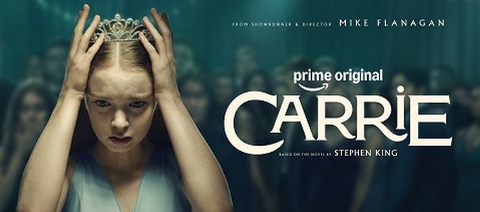 Itt a Stephen King-féle Carrie elsõ elõzetese