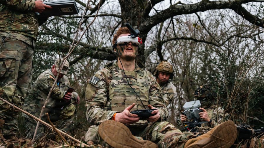 Ukrán drónok egy teljes amerikai harckocsidandárt megsemmisítettek egy hadgyakorlaton