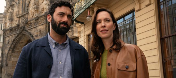 Az elsõ kép a Dan Brown-féle A titkok titka-tévésorozatból