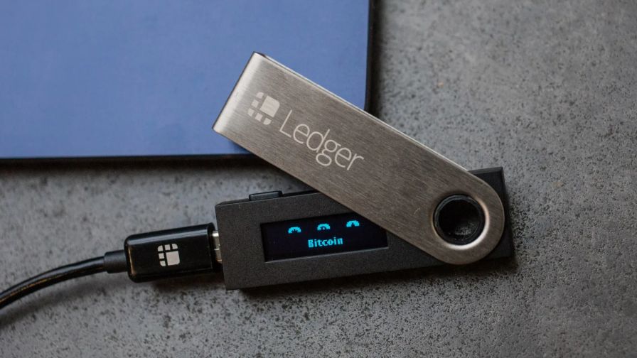 Titkos chipekkel szerelték fel a Ledger kriptotárcáit, több tízmillió dollár tûnt el