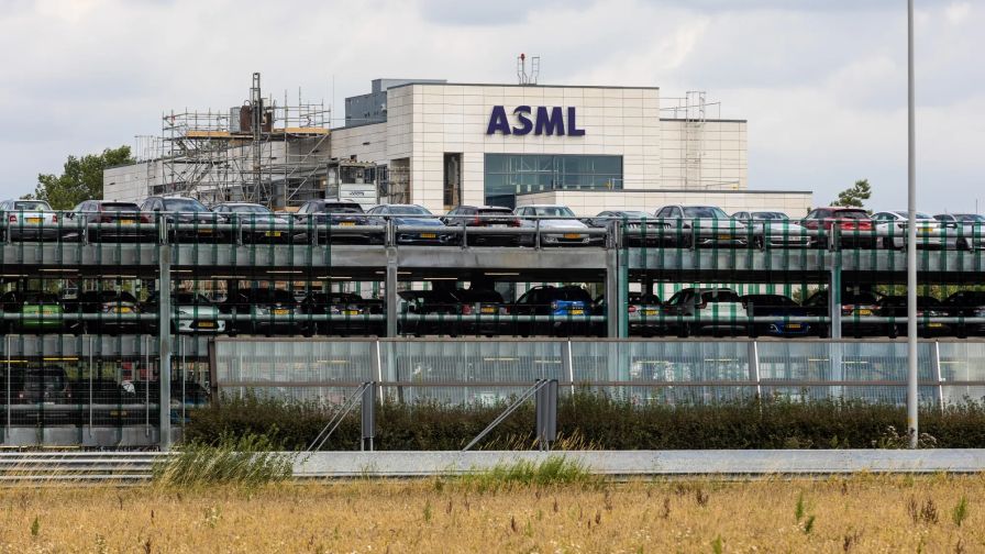 Az ASML már 2030-ra köt megrendeléseket a chipgyártó berendezéseire