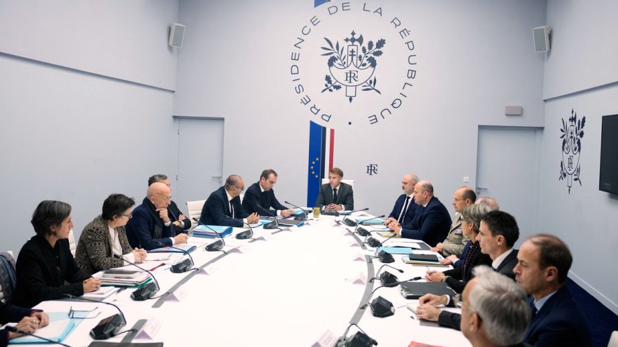 A francia kormány blokkolná az erőszakra buzdító közösségi médiás tartalmakat