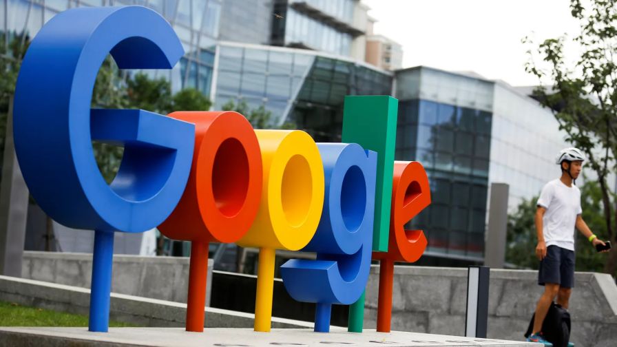 Az MI-összefoglalók miatt nagyon zuhantak a Google reklámbevételei
